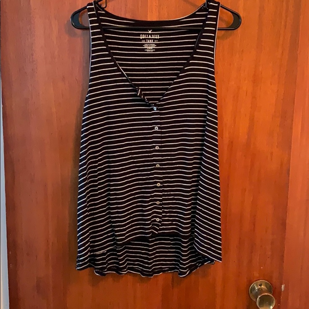Soft and sexy American eagle sleeveless top